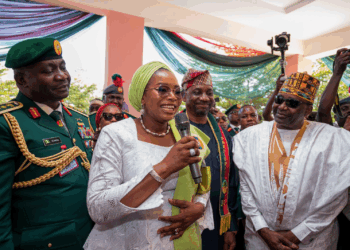 CDS’ wife inaugurates 38-bed maternity centre in Kaduna