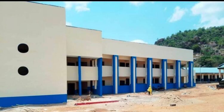 Kogi remodels Onyunkoko Demonstration School