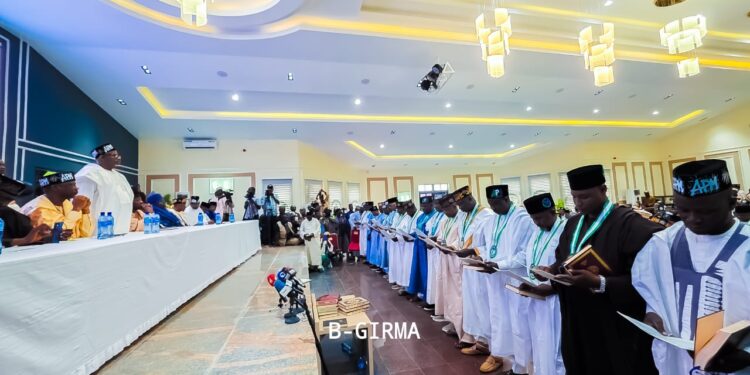 Gwamnan Bauchi ya rantsar da shugabannin kananan hukumomi 20